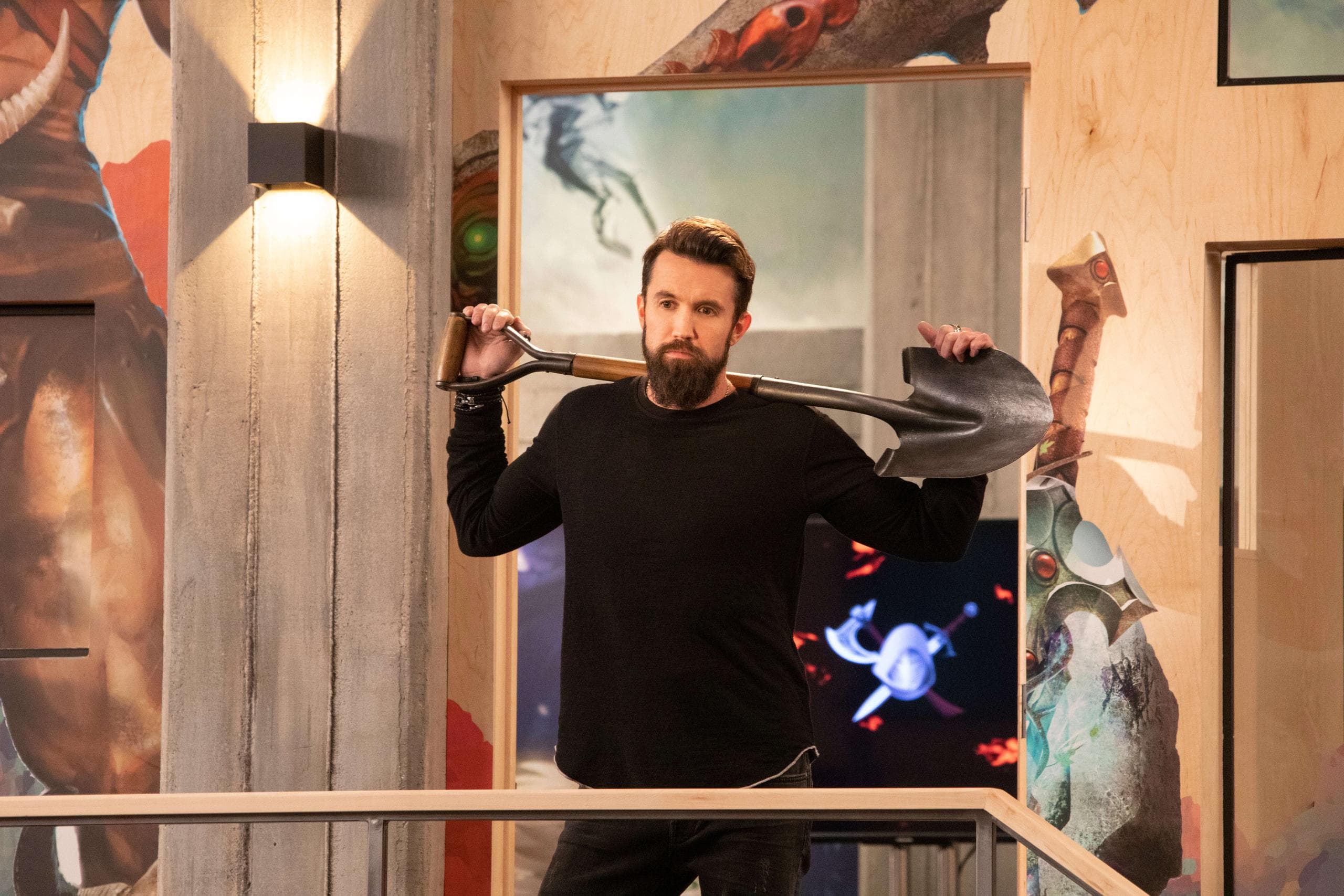 Ian Grimm (Rob McElhenney) in una scena di Mythic Quest.